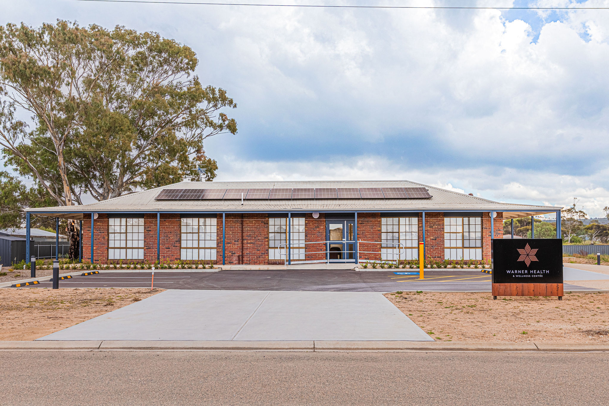 2 V2 A0295 HDR